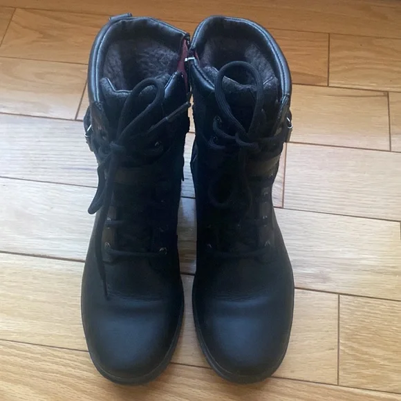 Ugg Kesey Combat Winter Boots - Picture 2 of 6